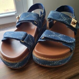 Shoe Dazzle Denim Blue Sandals with Brown Sole